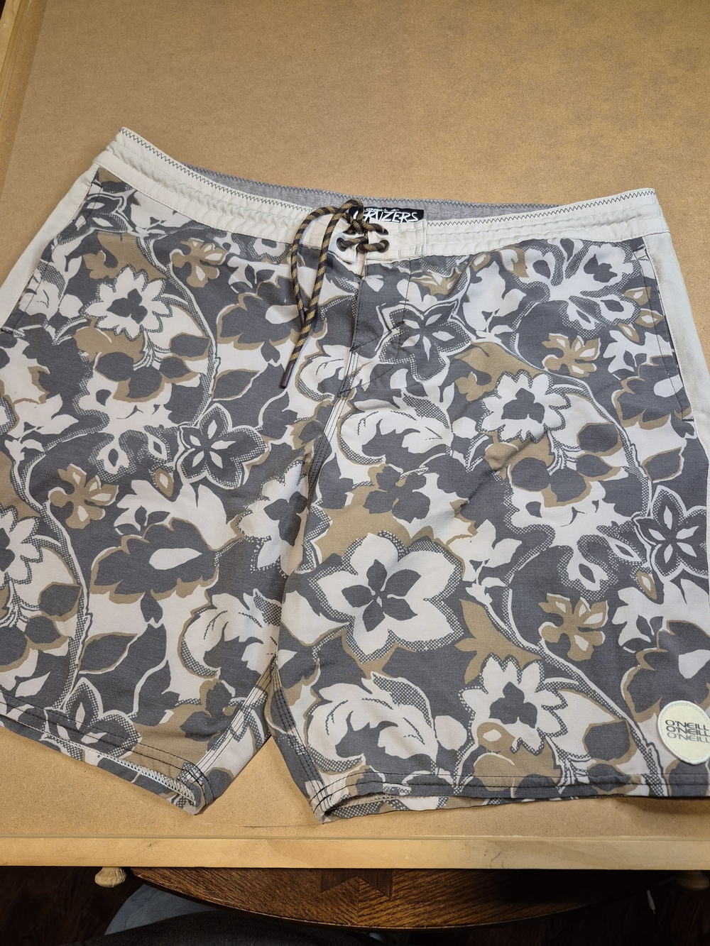 O'Neill Drab Tan Floral Men’s Swim Board Shorts 4379/5